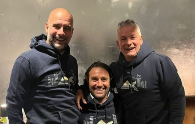 Baggio, Guardiola and Toni at a restaurant in Brescia in October 2024.