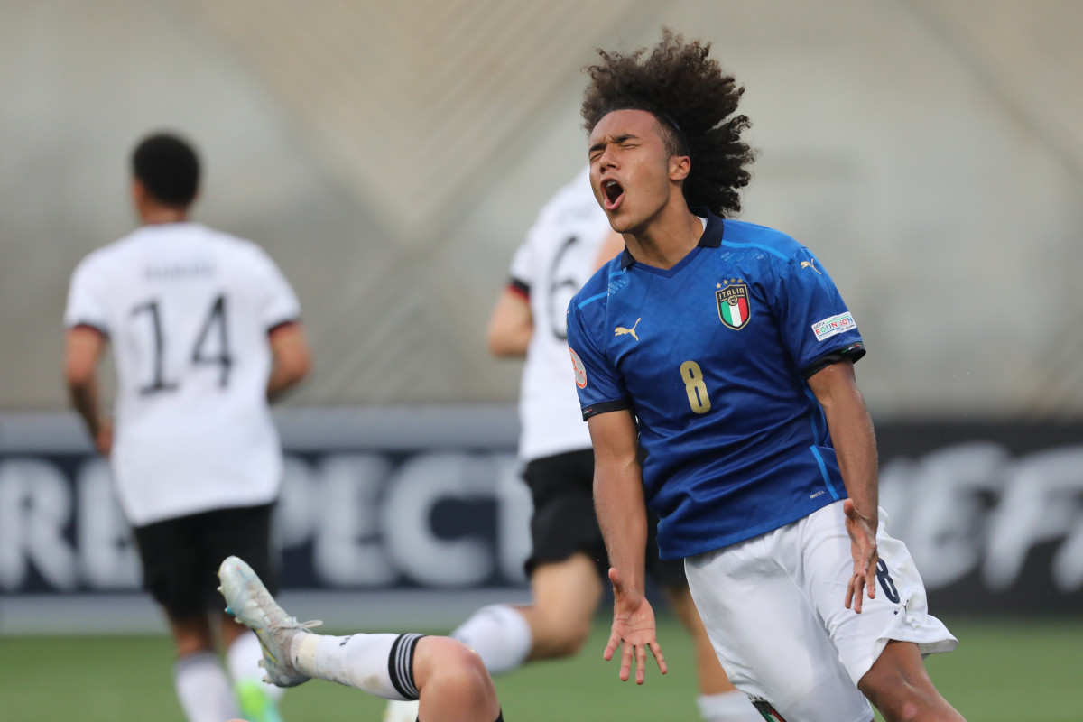 epa09951170 Aaron Ciammaglichella of Italy reacts during the UEFA Under-17 Championship group A soccer match between Italy and Germany in Ness Ziona, Israel, 15 May 2022. EPA-EFE/ABIR SULTAN