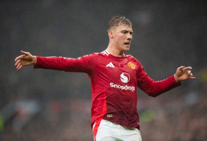 epa11713416 Rasmus Hojlund of Manchester United in action during the English Premier League match between Manchester United and Leicester City, in Manchester, Britain, 10 November 2024.  EPA-EFE/PETER POWELL EDITORIAL USE ONLY. No use with unauthorized audio, video, data, fixture lists, club/league logos, 'live' services or NFTs. Online in-match use limited to 120 images, no video emulation. No use in betting, games or single club/league/player publications.