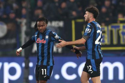 BERGAMO, ITALY - DECEMBER 10: Ademola Lookman of Atalanta celebrates with teammate Matteo Ruggeri after scoring his team's second goal during the UEFA Champions League 2024/25 League Phase MD6 match between Atalanta BC and Real Madrid C.F. at Stadio di Bergamo on December 10, 2024 in Bergamo, Italy. (Photo by Marco Luzzani/Getty Images)