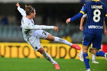 VERONA, ITALY - DECEMBER 08: Lorenzo Colombo of Empoli FC scores his team fourth goal during the Serie A match between Verona and Empoli at Stadio Marcantonio Bentegodi on December 08, 2024 in Verona, Italy. (Photo by Alessandro Sabattini/Getty Images)