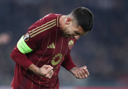 ROME, ITALY - DECEMBER 12: Lorenzo Pellegrini of AS Roma celebrates scoring his team's first goal during the UEFA Europa League 2024/25 League Phase MD6 match between AS Roma and SC Braga at Stadio Olimpico on December 12, 2024 in Rome, Italy. (Photo by Paolo Bruno/Getty Images)