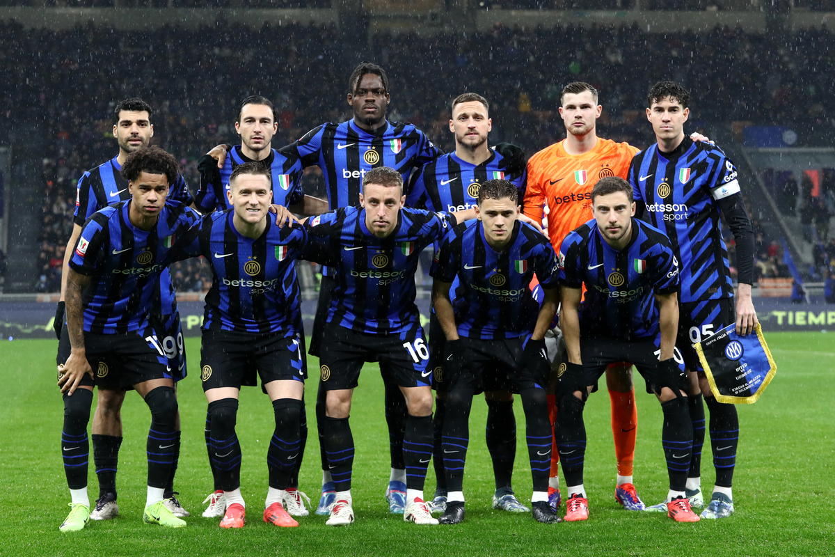 Players of FC Internazionale pose for a photo prior to the Coppa Italia, Round of 16 match between FC Internazionale and Udinese Calcio at Stadio Giuseppe Meazza on December 19, 2024 in Milan, Italy. (Photo by Marco Luzzani/Getty Images)