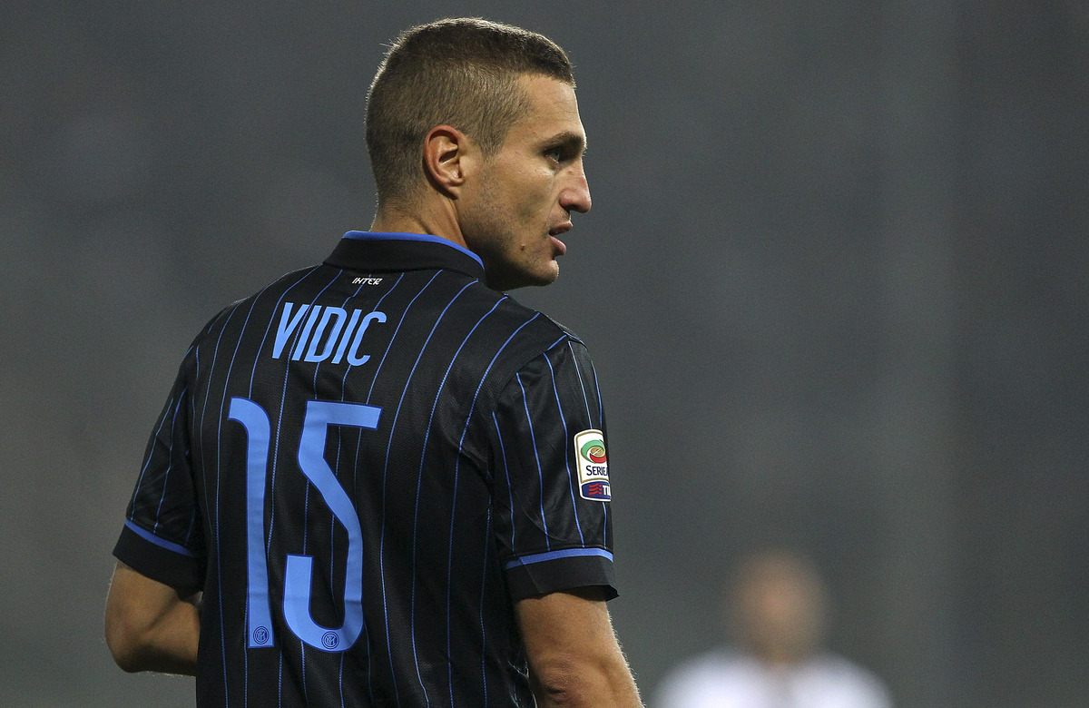 Nemanja Vidic of FC Internazionale Milano looks on during the Serie A match between Parma FC and FC Internazionale Milano at Stadio Ennio Tardini on November 1, 2014 in Parma, Italy.  (Photo by Marco Luzzani/Getty Images)