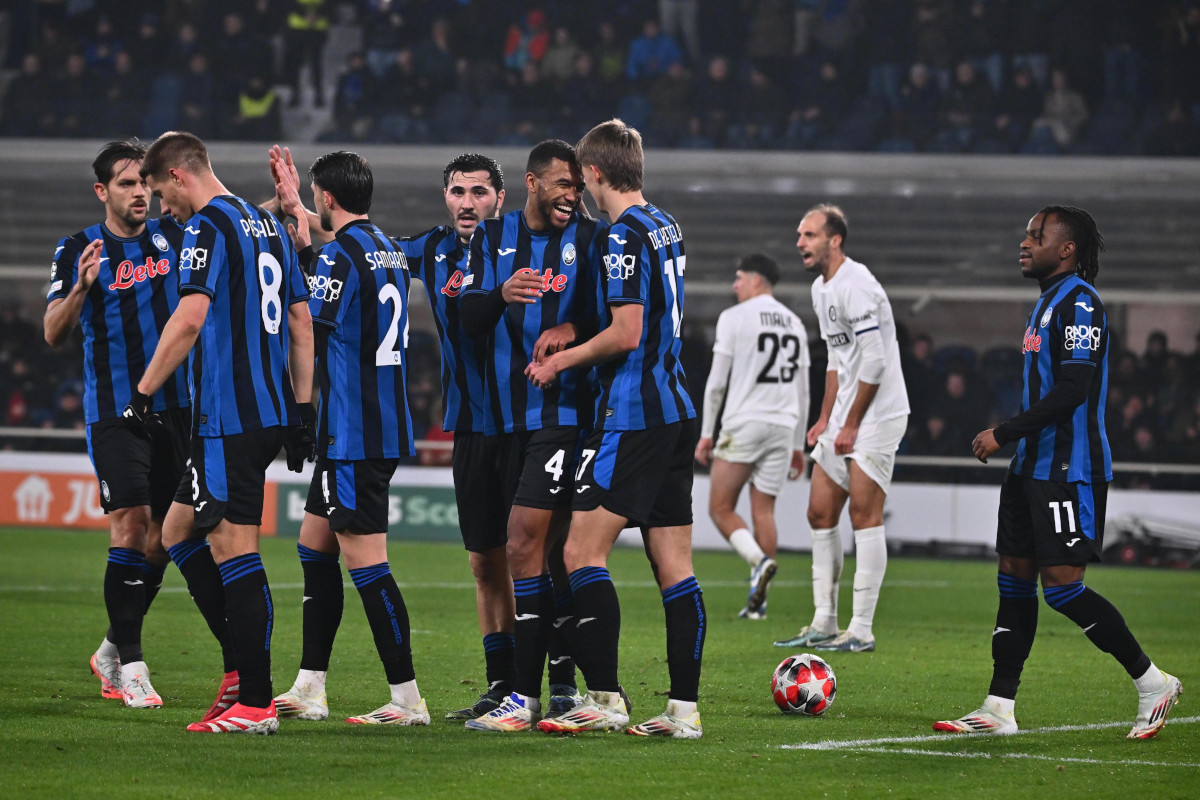 epa11842780 Atalanta's Charles de Ketelaere celebrates after scoring the 3-0 lead during the UEFA Champions League soccer match between Atalanta BC and SK Sturm Graz at Bergamo Stadium in Bergamo, Italy, 21 January 2025. EPA-EFE/MICHELE MARAVIGLIA