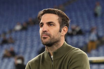 ROME, ITALY - JANUARY 10: Cesc Fabregas, Head Coach of Como, looks on prior to kick-off ahead of the Serie A match between SS Lazio and Como at Stadio Olimpico on January 10, 2025 in Rome, Italy. (Photo by Paolo Bruno/Getty Images)