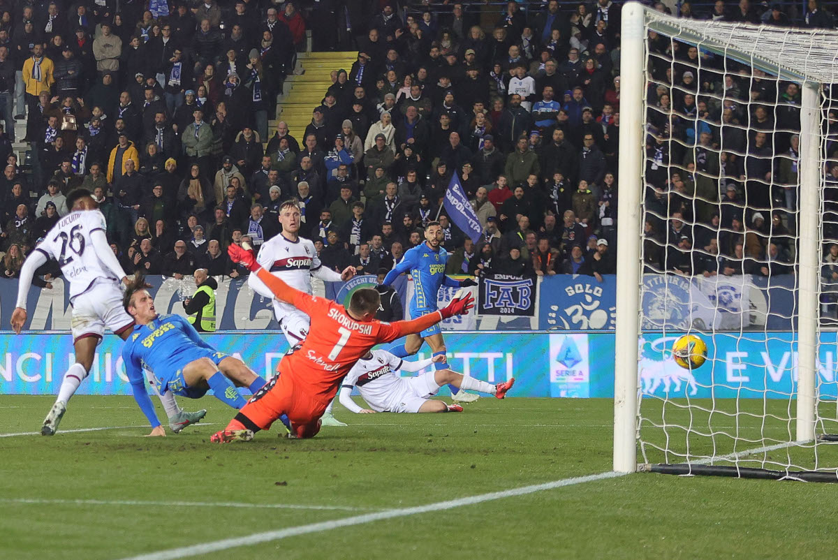 EMPOLI, ITALY - JANUARY 26: Lorenzo Colombo of Empoli FC scores a goal during the Serie A match between Empoli and Bologna at Stadio Carlo Castellani on January 26, 2025 in Empoli, Italy. (Photo by Gabriele Maltinti/Getty Images)