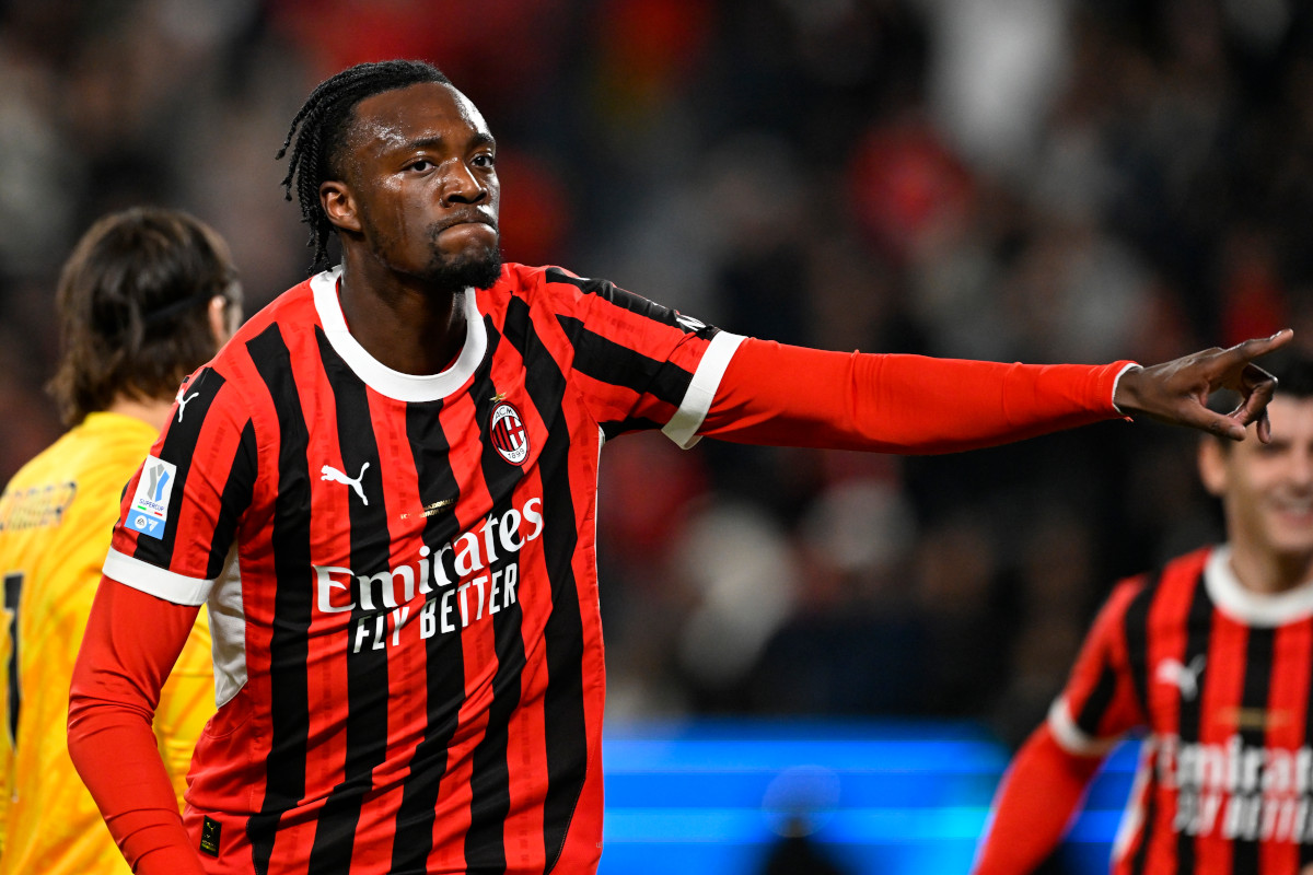 epa11810359 Tammy Abraham of AC Milan celebrates after scoring the 2-3 goal in the Supercoppa Italiana final match between FC Inter and AC Milan in Riyadh, Saudi Arabia on January 06, 2025. EPA EFE/STRINGER