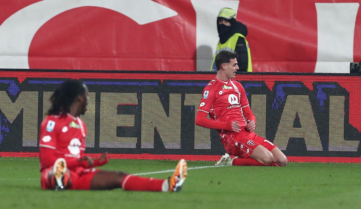 MONZA, ITALIE - 13 JANVIER : Daniel Maldini de l'AC Monza célèbre après avoir marqué le deuxième but de son équipe lors du match de Serie A entre l'AC Monza et l'ACF Fiorentina au stade U-Power le 13 janvier 2025 à Monza, en Italie. (Photo de Marco Luzzani/Getty Images)