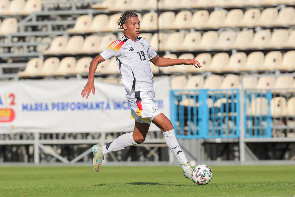 Bucarest, Roumanie - 15 octobre: Nuha Jatta de U19 Allemagne en action lors du match du tournoi des nations entre l'Allemagne U19 et la Norvège U19 au Stadionul Anghel Iordanescu le 15 octobre 2024 à Bucarest, en Roumanie. (Photo de Vasile Mihai-Antonio / Getty Images pour DFB)