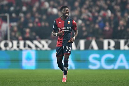 Maxwel Cornet dari Genoa merayakan setelah mencetak gol ke -2 timnya selama pertandingan Serie A antara Genoa dan Venezia di Stadio Luigi Ferraris pada 17 Februari 2025 di Genoa, Italia. (Foto oleh Simone Arveda/Getty Images)