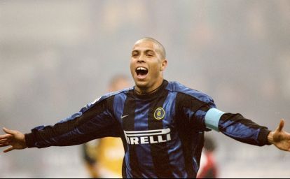 Ronaldo of Inter Milan celebrates his goal against AC Milan during the Serie A match at the San Siro in Milan, Italy. Mandatory Credit: Claudio Villa /Allsport