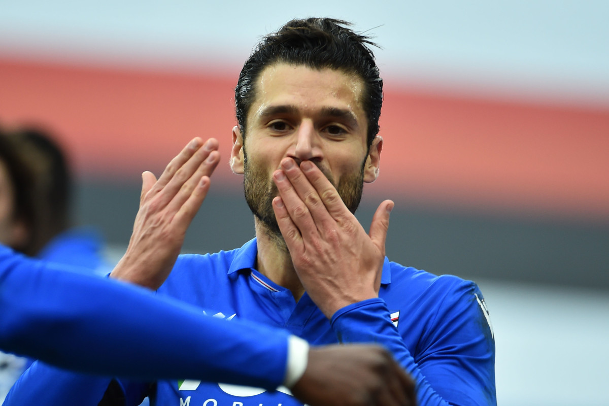 Genoa, Italy January 6: Antonio Candreva of UC Sampdoria celebrates after scoring penalty during the Serie A match between UC Sampdoria and FC Internazionale at Stadio Luigi Ferraris on January 6, 2021 in Genoa, Italy. (Photo by Paolo Rattini/Getty Images)