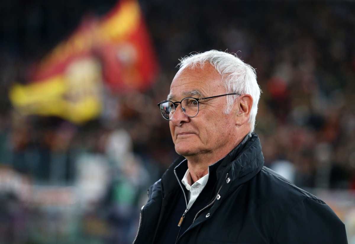 Rím, Taliansko - 19. apríla, Claudio Rannieri, hlavný acoach AS Roma, sa pozerá na sériu, ako Roma a Himpico 19. apríla 2055 v Ríme v Taliansku. (Foto: Paolo Bruno / Getty Images)