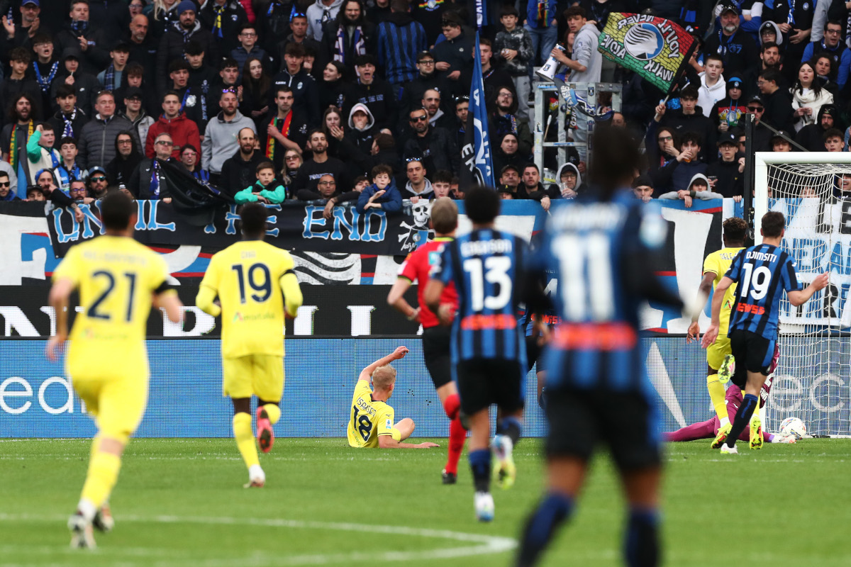 BERGAMO, ITALY - APRIL 06: Gustav Isaksen of Lazio scores his team's first goal during the Serie A match between Atalanta and SS Lazio at Gewiss Stadium on April 06, 2025 in Bergamo, Italy. (Photo by Marco Luzzani/Getty Images)