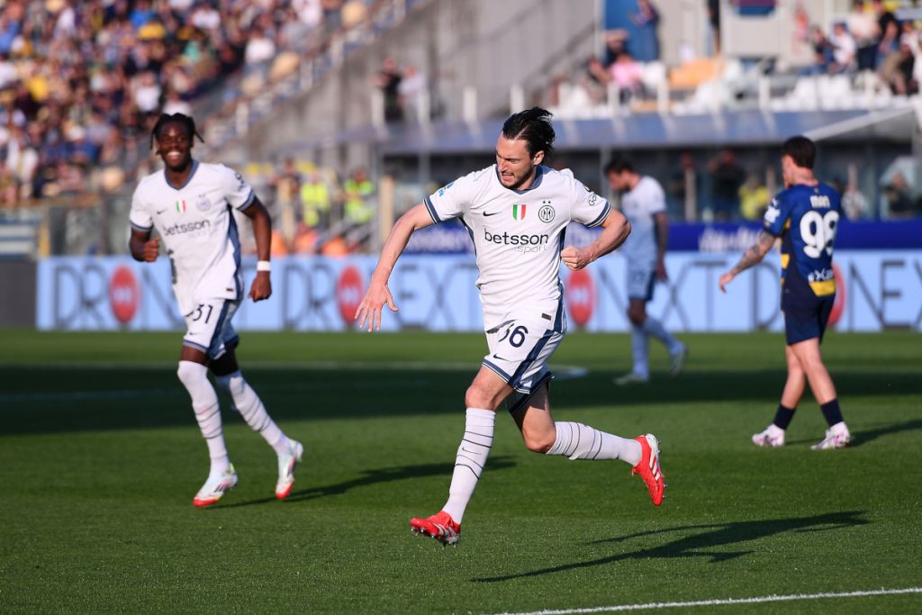 Matteo Darmian celebrating during a match