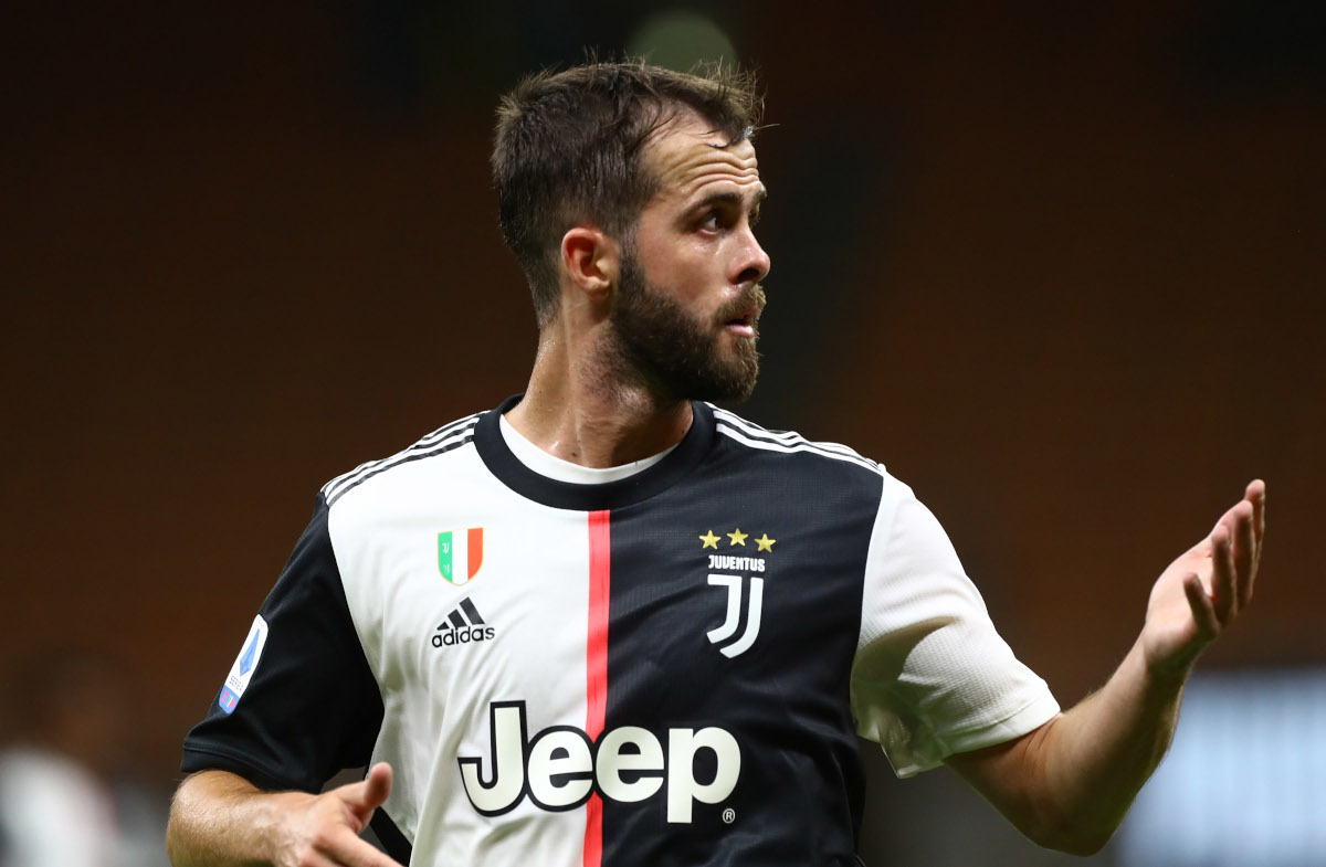 MILAN, ITALY - JULY 07: Miralem Pjanic of Juventus FC gestures during the Serie A match between AC Milan and Juventus at Stadio Giuseppe Meazza on July 7, 2020 in Milan, Italy. (Photo by Marco Luzzani/Getty Images)