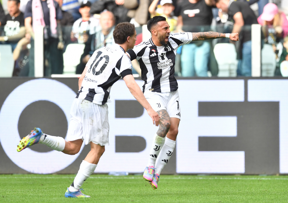 TURIN, ITALY - APRIL 27: Nicolas Gonzalez of Juventus celebrates scoring his team's first goal with teammate Kenan Yildiz during the Serie A match between Juventus and Monza at Allianz Stadium on April 27, 2025 in Turin, Italy. (Photo by Valerio Pennicino/Getty Images)