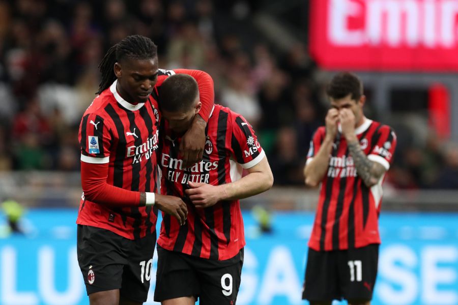 ACミラン JOVIĆ 9 Jovic leaves Milan without a no.9 for first time in over 100 years