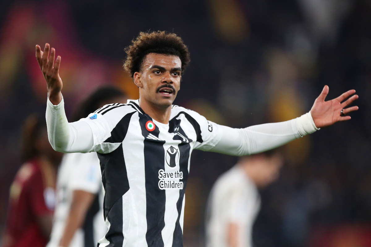 Renato Veiga of Juventus reacts during the Serie A match between AS Roma and Juventus at Stadio Olimpico on April 06, 2025 in Rome, Italy. (Photo by Paolo Bruno/Getty Images)