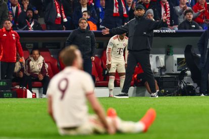 epa12019014 Head coach Vincent Kompany of Munich reacts during the UEFA Champions League quarter final 1st leg between FC Bayern Munich and Inter Milan in Munich, Germany, 08 April 2025. EPA-EFE/ANNA SZILAGYI