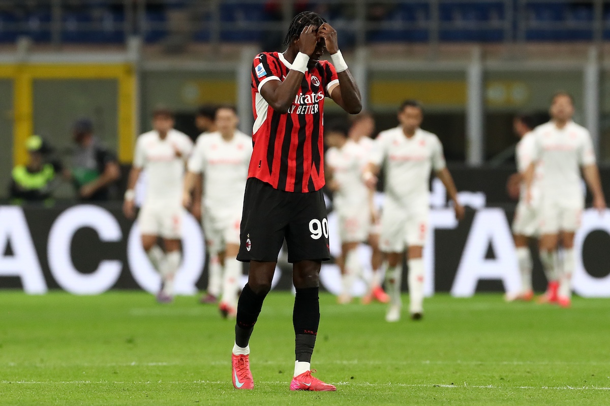 MILAN, ITALY - APRIL 05: Tammy Abraham of AC Milan looks dejected after Malick Thiaw (not pictured) concedes an own goal, resulting in the first goal for Fiorentina, during the Serie A match between AC Milan and Fiorentina at Stadio Giuseppe Meazza on April 05, 2025 in Milan, Italy. (Photo by Marco Luzzani/Getty Images)