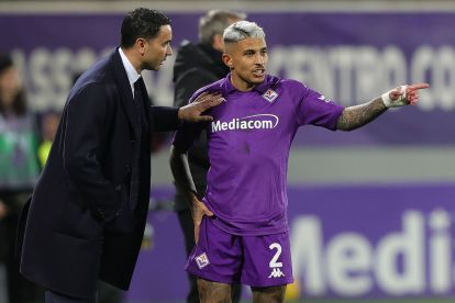 FLORENCE, ITALY - FEBRUARY 28: Head coach Raffaele Palladino manager of ACF Fiorentina and Domilson Cordeiro dos Santos known as Dodo reacts during the Serie A match between Fiorentina and Lecce at Stadio Artemio Franchi on February 28, 2025 in Florence, Italy. (Photo by Gabriele Maltinti/Getty Images)