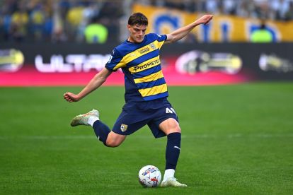 PARMA, ITALY - APRIL 05:Giovanni Leoni of Parma Calcio in action during the Serie A match between Parma and FC Internazionale at Stadio Ennio Tardini on April 05, 2025 in Parma, Italy. (Photo by Alessandro Sabattini/Getty Images) (Milan links)