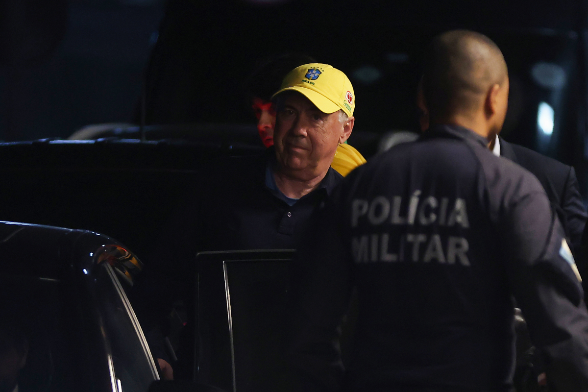 RIO DE JANEIRO, BRAZIL - MAY 25: Carlo Ancelotti arrives in Galeao International Airport in Rio De Janeiro, Brazil to coach the Brazilian National Team on May 25, 2025 in Rio de Janeiro, Brazil. (Photo by Wagner Meier/Getty Images)