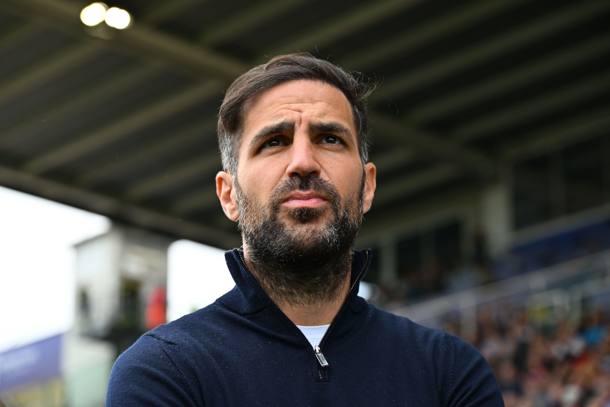 Parma, Italia - 03 de mayo: Cesc Fàbregas entrenador en jefe de Como durante el partido de la Serie A entre Parma y Como en Stadio Ennio Tardini el 03 de mayo de 2025 en Parma, Italia. (Foto de Alessandro Sabattini/Getty Images)