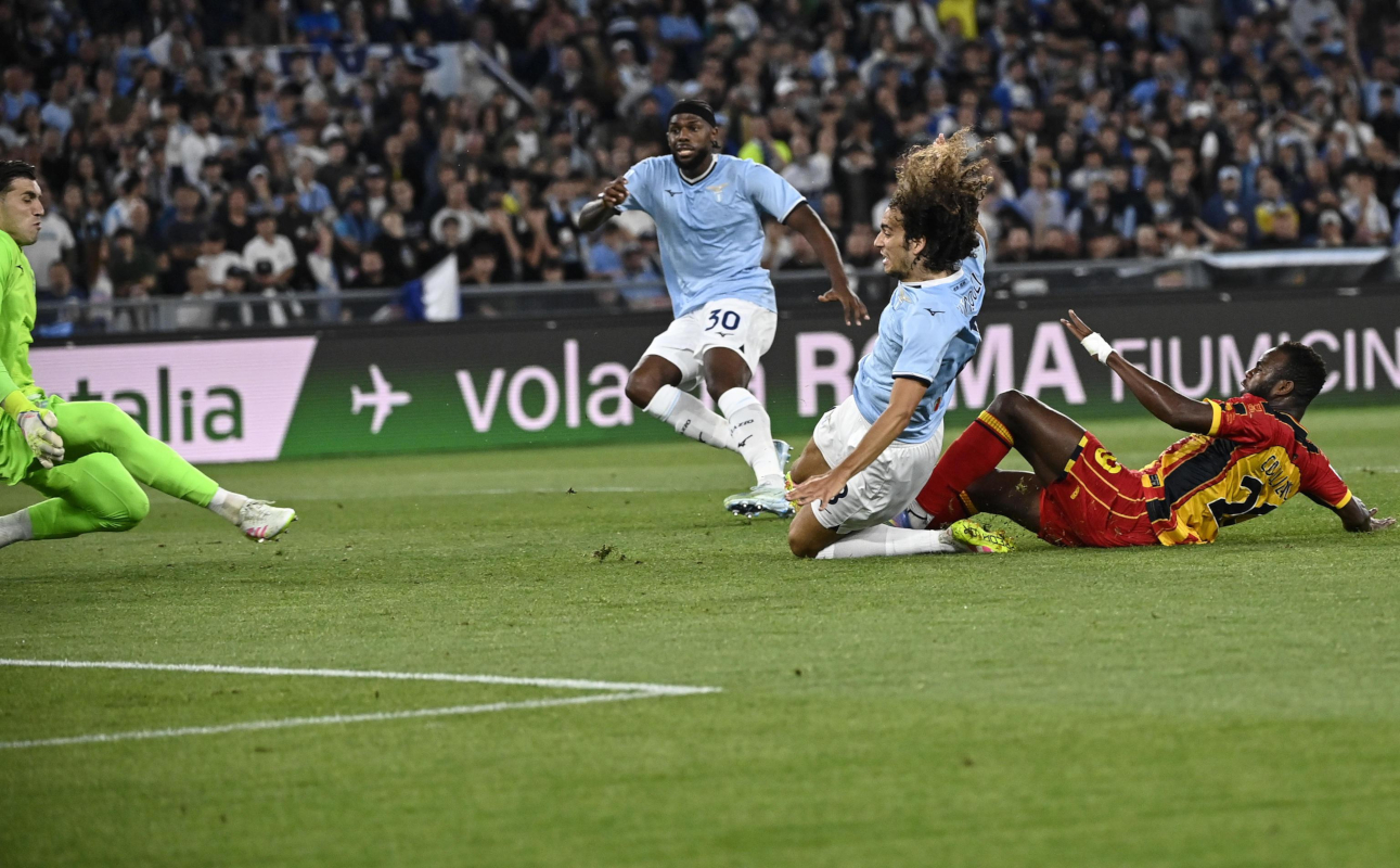 epa12135415 Lecces Lassana Coulibaly (R) scores a goal for Lecce during the Serie A soccer match between SS Lazio and US Lecce at the Olimpico stadium in Rome, Italy, 25 May 2025. EPA-EFE/Riccardo Antimiani