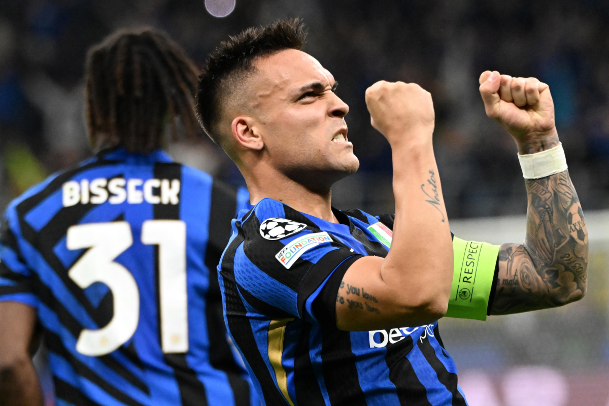 epa12078642 Inter Milans Lautaro Martinez celebrates after scoring the 1-0 goal during the UEFA Champions League semifinal 2nd leg soccer match between Inter Milan and FC Barcelona, in Milan, Italy, 06 May 2025. EPA-EFE/DANIEL DAL ZENNARO