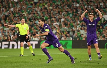 SEVILLE, SPAIN - MAY 01: Luca Ranieri of Fiorentina celebrates scoring his team's first goal during the UEFA Conference League 2024/25 Semi Final First Leg match between Real Betis Balompie and ACF Fiorentina at Estadio Benito Villamarin on May 01, 2025 in Seville, Spain. (Photo by Denis Doyle/Getty Images)