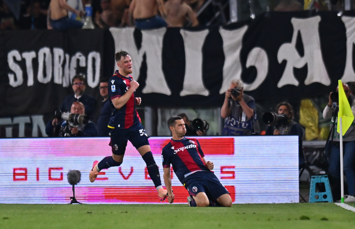 BOLOGNA, ITALY - MAY 04: Remo Freuler of Bologna celebrates scoring his team's first goal during the Serie A match between Bologna and Juventus at Stadio Renato Dall'Ara on May 04, 2025 in Bologna, Italy. (Photo by Alessandro Sabattini/Getty Images)