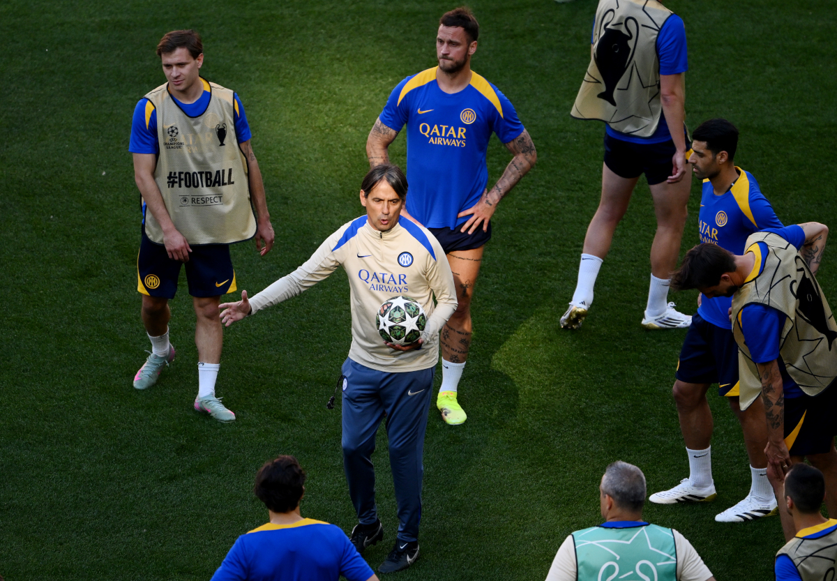 MUNICH, Germany - May 30: FC Internazionale head coach Simone Inzaghi gives players directions during the FC Internazionale training session ahead of the final 2025 UEFA Champions League of Paris Saint Joman and FC Interna Agioneer Milano held at the Munich Football Arena on May 30, 2025 in Munich, Germany. (Photo by Stu Forster/Getty Images)
