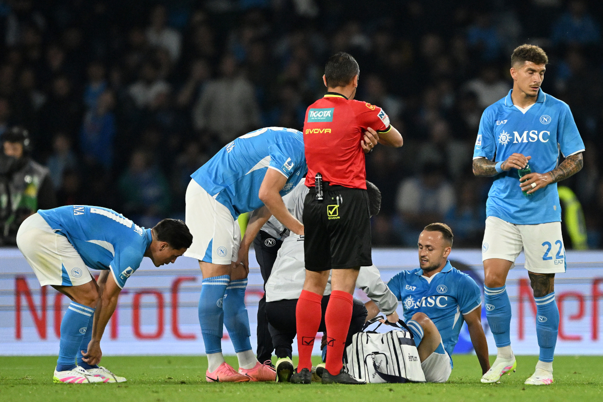Napoli mengkonfirmasi Lobotka yang serius dan NEWS CEBERASI POTERANO, keduanya keluar setidaknya selama 1 bulan Napoli mengkonfirmasi Lobotka yang serius dan NEWS CEBERASI POTERANO, keduanya keluar setidaknya selama 1 bulan