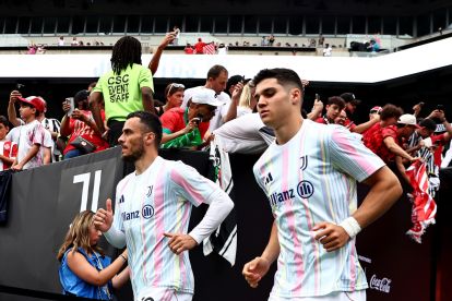 Juventus loan Vasilije Adžić to Sassuolo; Cagliari pursue Daniel Maldini