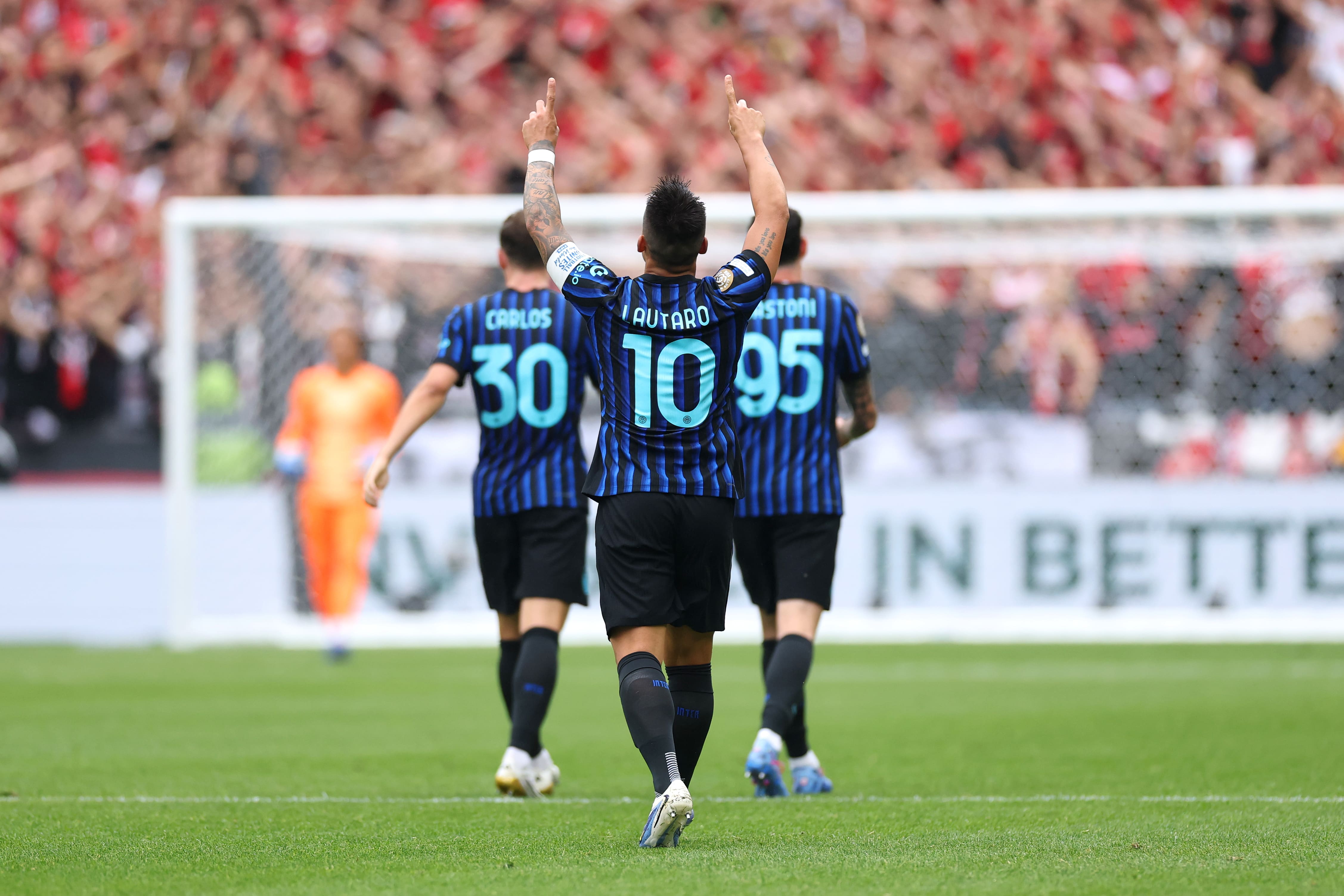 SEATTLE, WASHINGTON - JUNE 21: Lautaro Martinez #10 of FC Internazionale Milano celebrates after scoring his team's first goal during the FIFA Club World Cup 2025 group E match between FC Internazionale Milano and Urawa Red Diamonds at Lumen Field on June 21, 2025 in Seattle, Washington. (Photo by Buda Mendes/Getty Images)