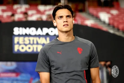 Samuele Ricci prior to the pre-season friendly between Arsenal and AC Milan in Singapore (picture via www.acmilan.com).