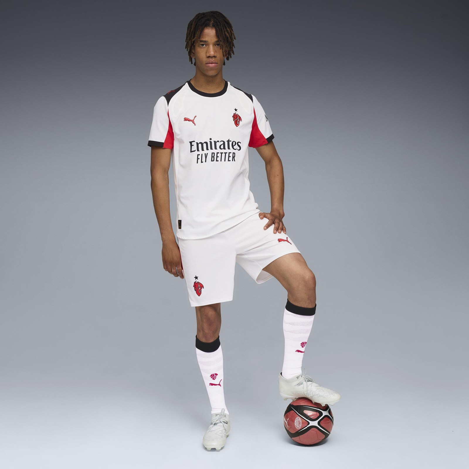 New AC Milan away shirt for 2025-26 season (picture via footyheadlines.com)