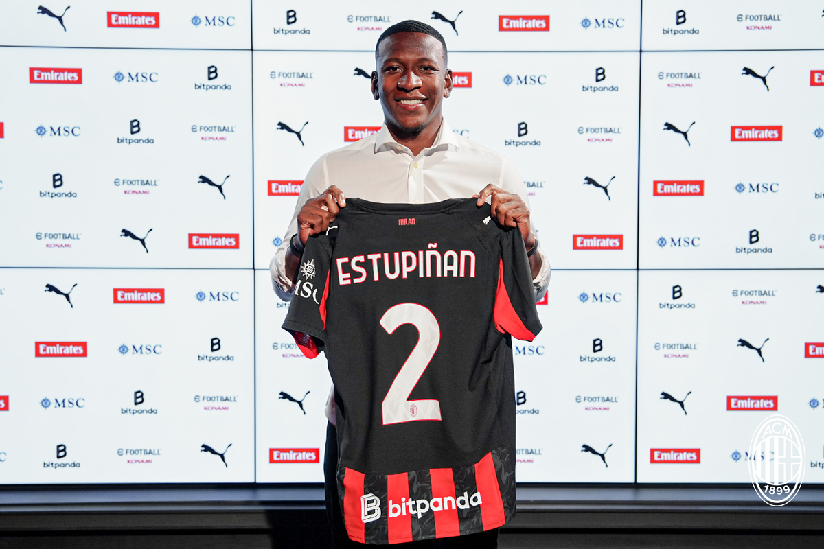 Official: Pervis Estupinan joins Milan on a permanent transfer from Brighton.