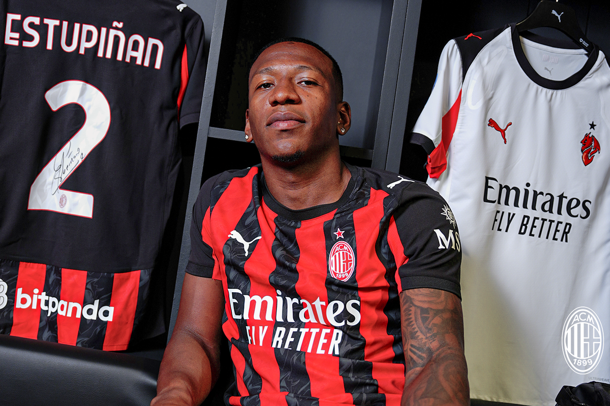 Estupinan on Milan expectations, Leao link-up and De Zerbi advice