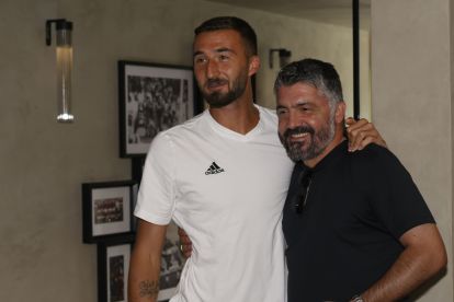 New Italy coach Gennaro Gattuso meets with Roma player Bryan Cristante (@officialasroma)