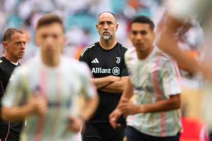 MIAMI GARDENS, FLORIDA - JULY 01: Igor Tudor, Head Coach of Juventus FC, looks on during warm-ups prior to the FIFA Club World Cup 2025 round of 16 match between Real Madrid CF and Juventus FC at Hard Rock Stadium on July 01, 2025 in Miami Gardens, Florida. (Photo by Michael Reaves/Getty Images)