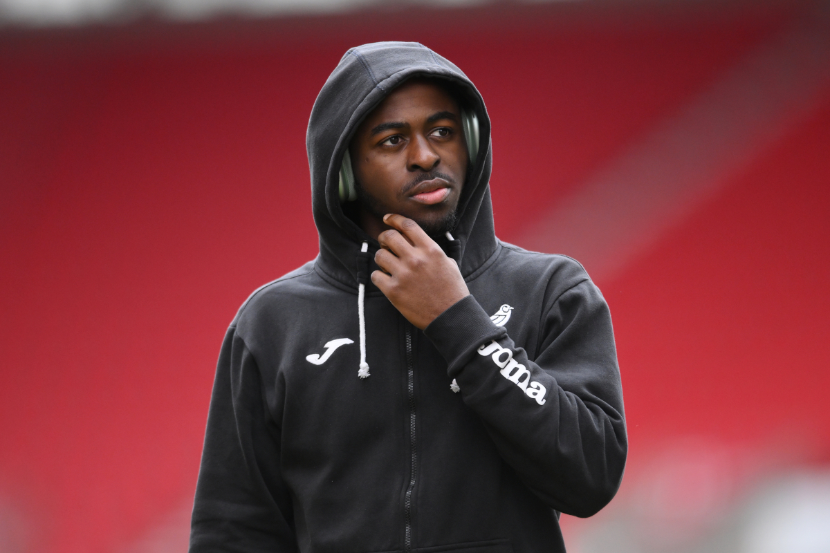 Stoke, Trent, UK - March 16: Jonathan Row of Norwich City during a Sky Bet Championship match between Stoke City and Norwich City at Bette 365 Stadium held in Stoke in Trent, UK on March 16, 2024. (Photo: Ben Roberts' photo/Getty's image)