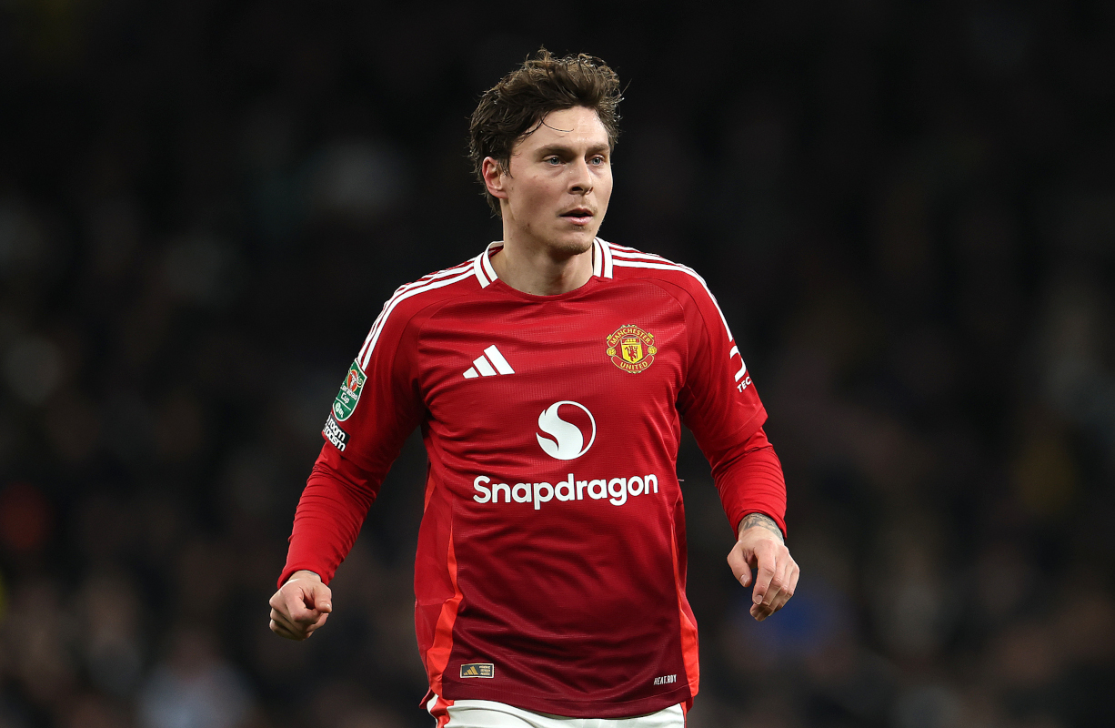 LONDON, ENGLAND - DECEMBER 19: Victor Lindelof of Manchester United during the Carabao Cup Quarter Final match between Tottenham Hotspur and Manchester United at Tottenham Hotspur Stadium on December 19, 2024 in London, England. (Photo by Alex Pantling/Getty Images)