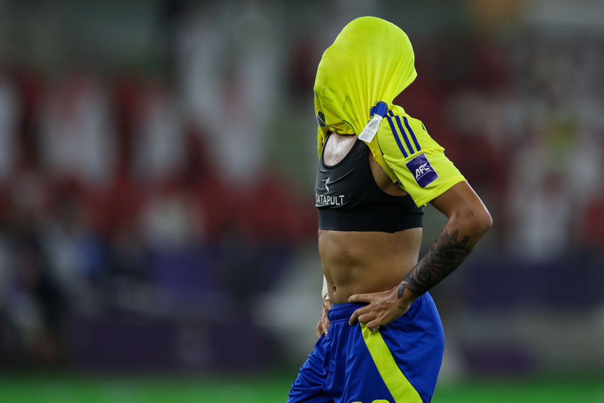 CİDDE, SUUDİ ARABİSTAN - 26 NİSAN: Al Nassr'dan Wesley Gassova, 26 Nisan 2025'te Suudi Arabistan'ın Cidde kentindeki Prens Abdullah El Faysal Stadyumu'nda Yokohama Marinosi ile Al Nassr arasında oynanan AFC Şampiyonlar Ligi Elite - Çeyrek Final maçında tepki gösteriyor. (Fotoğraf: Yasser Bakhsh/Getty Images)