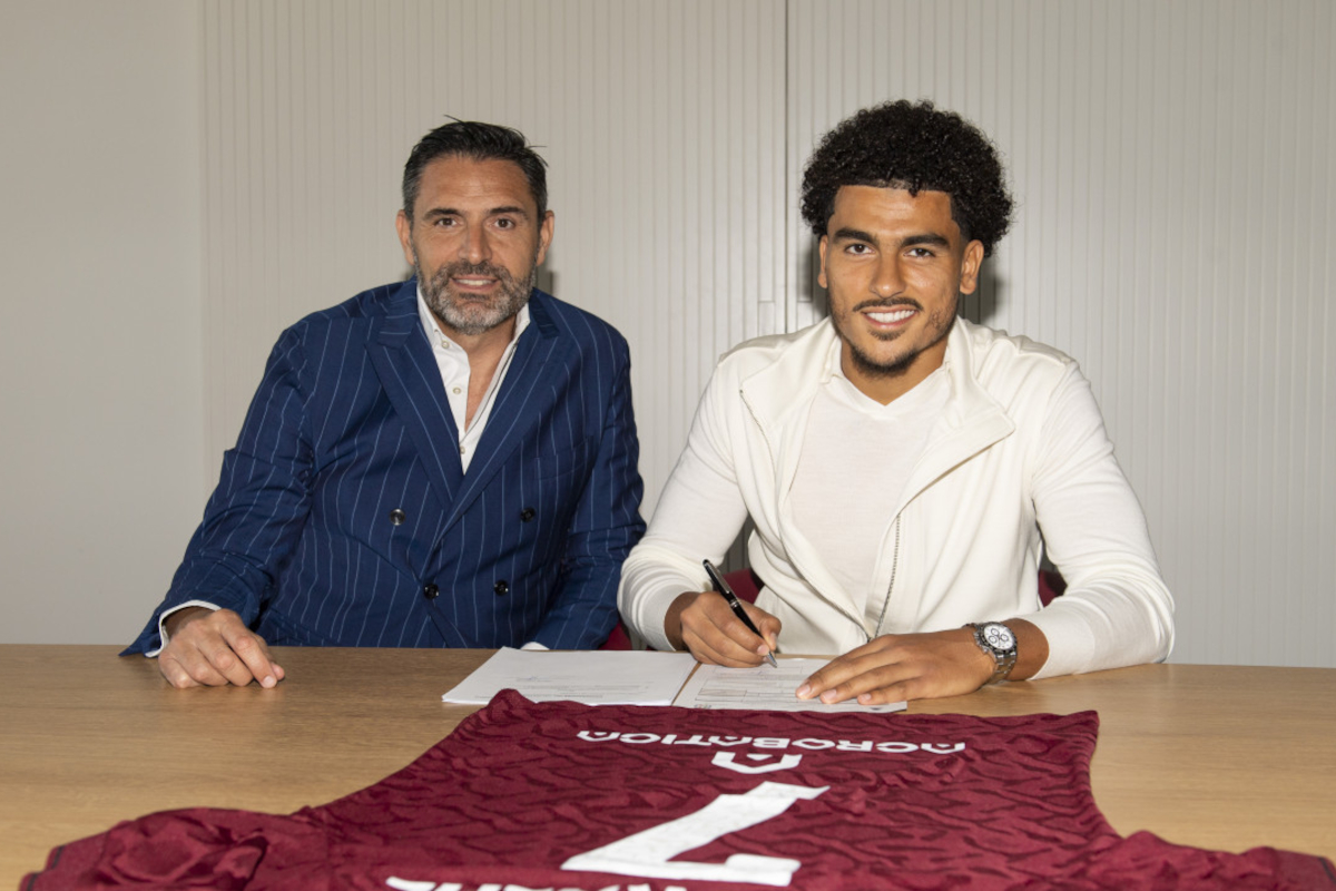 Zakaria Aboukhlal signe à Turin
