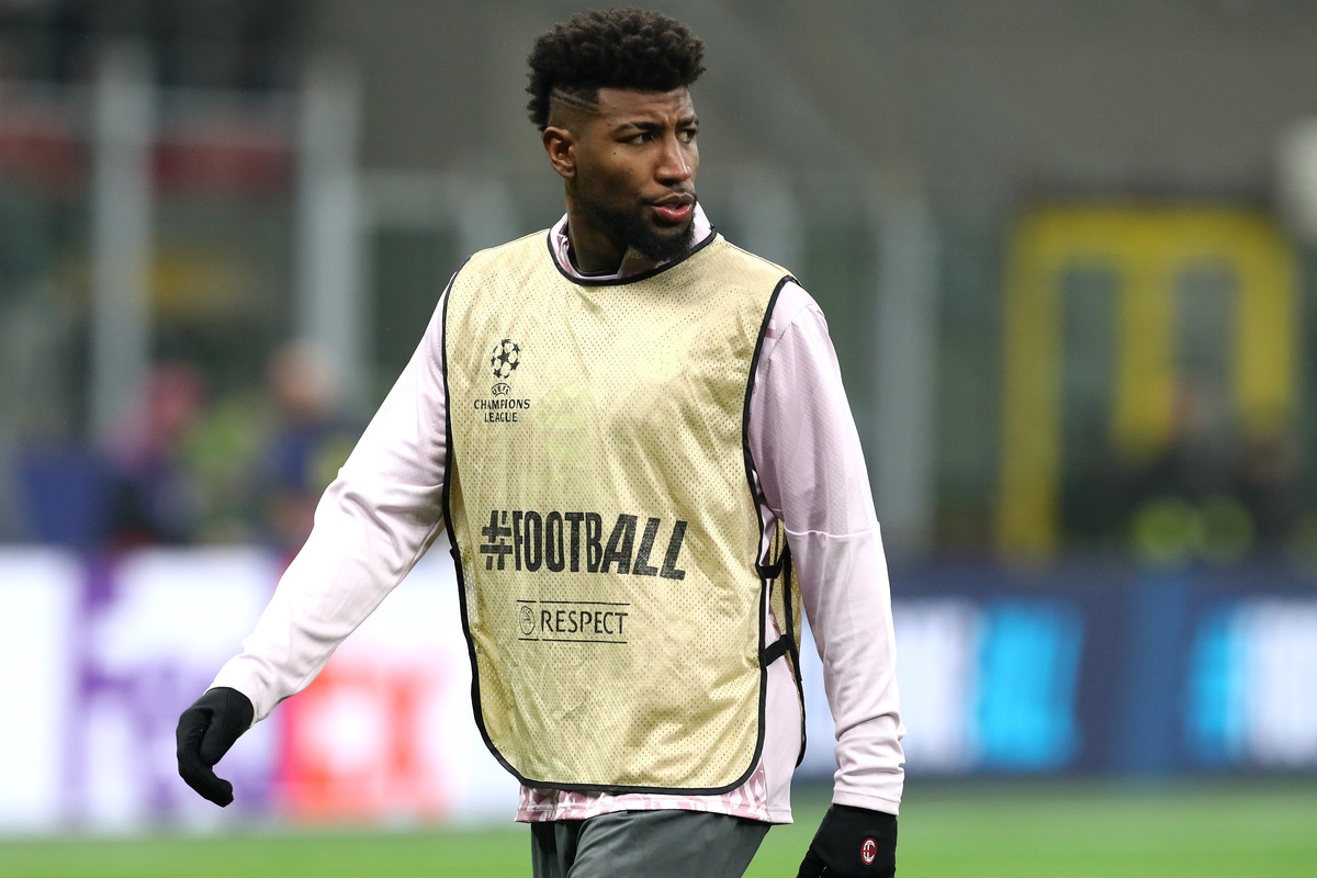 MILAN, ITALY - JANUARY 22: Emerson Royal of AC Milan warms up prior to the UEFA Champions League 2024/25 League Phase MD7 match between AC Milan and Girona FC at Stadio San Siro on January 22, 2025 in Milan, Italy. (Photo by Marco Luzzani/Getty Images)
