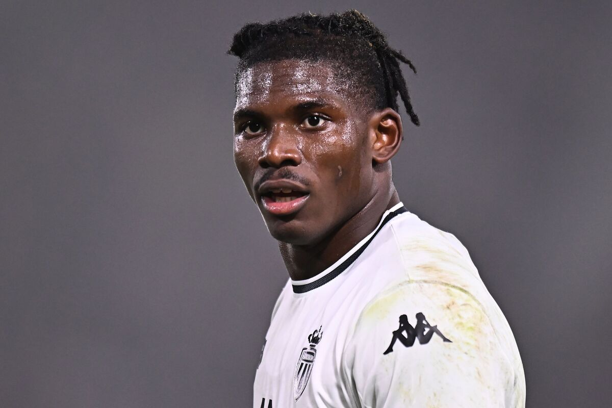 BOLOGNA, ITALY - NOVEMBER 05: Breel Embolo of AS Monaco looks on during the UEFA Champions League 2024/25 League Phase MD4 match between Bologna FC 1909 and AS Monaco at Stadio Renato Dall'Ara on November 05, 2024 in Bologna, Italy. (Photo by Alessandro Sabattini/Getty Images) (Milan links)